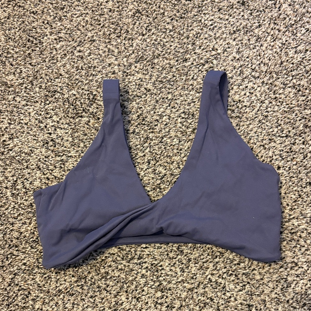 Wireless V-Neck Bralette in Navy